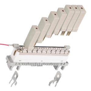 Штекер размыкающий для размыкаемых плинтов на 1 пару бел. (уп.10шт) NIKOMAX NMC-PL-DP1-10